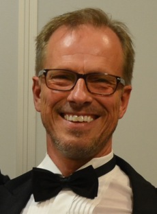 G Bejstam tuxedo